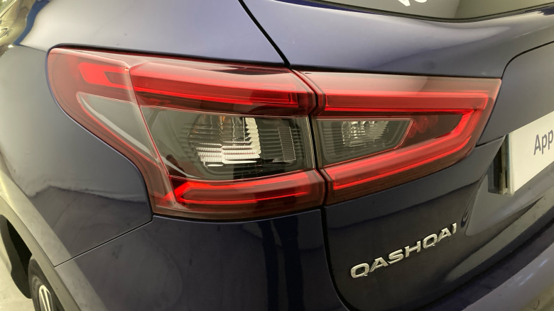 Nissan Qashqai 1.3 DiG-T N-Connecta 5dr Petrol Hatchback